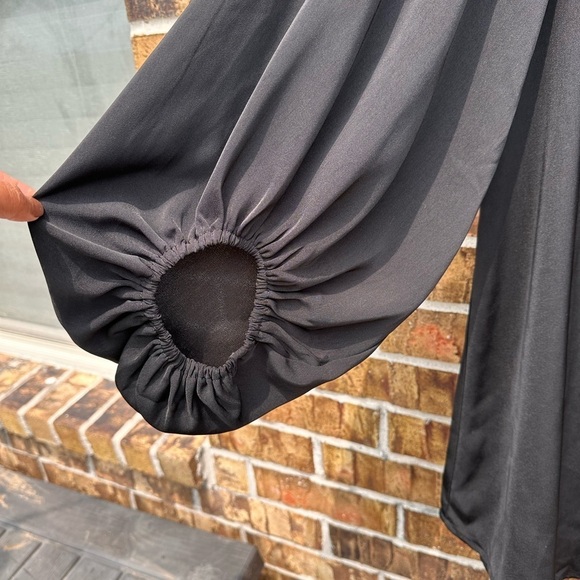 JODIFL Black Asymmetrical 3/4 Sleeve Tunic - Picture 2 of 8